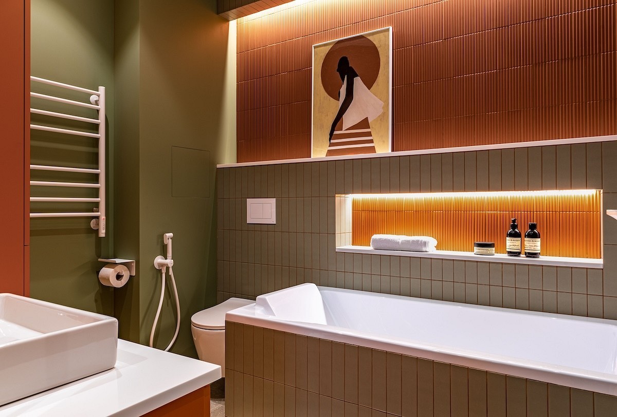 Решились бы? 7 самых ярких ванных комнат, которые вас удивят31