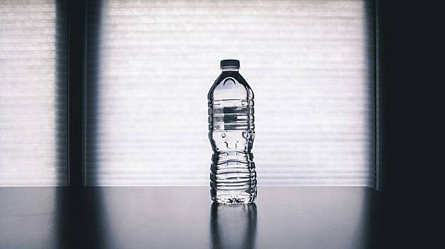 Россиян предупредили о начале активной борьбы с пластиковыми бутылками