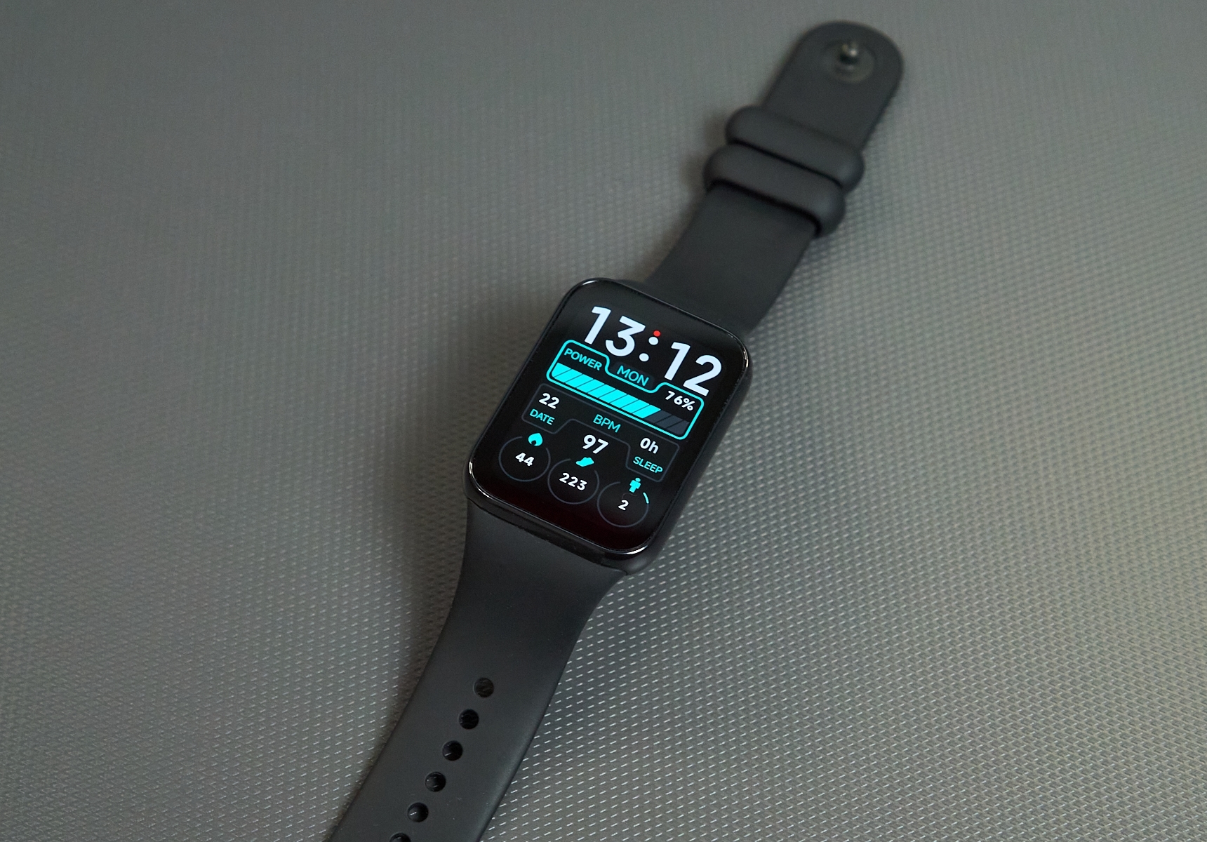Самый крутой фитнес-браслет Xiaomi почти по цене умных часов? Подумайте дважды4