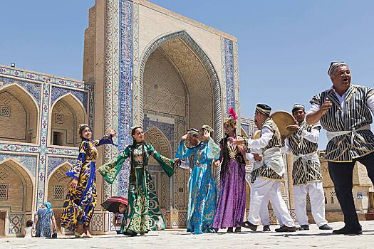 Почему Узбекистан стал приманкой для туристов из России