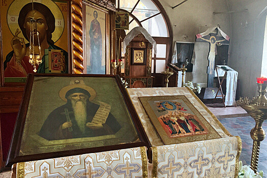 Российскому священнику запретили ввозить в страну иконы, продававшиеся в соцсетях
