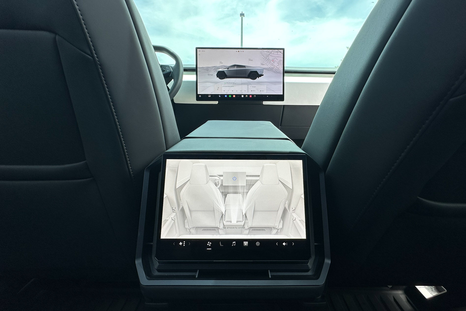 Тест-драйв Tesla Cybertruck: хайп-мобиль из будущего6