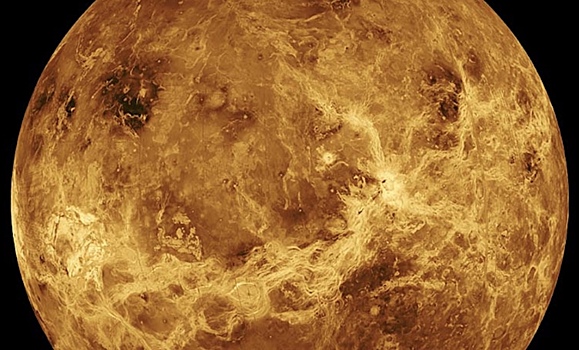Ученые назвали причину тяжелого климата Венеры