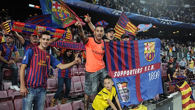 УЕФА возбудил дело против "Барселоны" из-за нацистского приветствия фанатов
