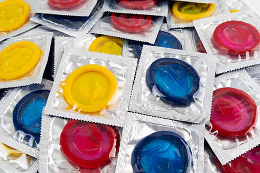 "Ведомости": за два месяца 2024 года в РФ продали 3,1 млн упаковок презервативов