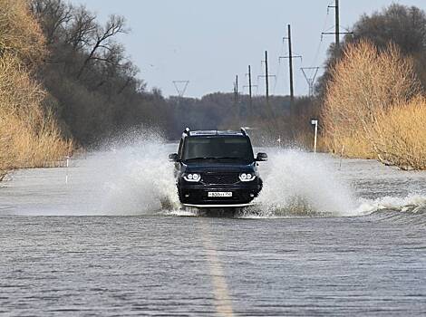 В Оренбурге из-за паводка ограничили движение автомобилей