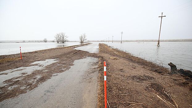 В Оренбургской области из-за паводка эвакуировали более 380 человек