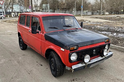 В продаже нашлась очень редкая Lada Niva "Кедр" за 160 тысяч рублей