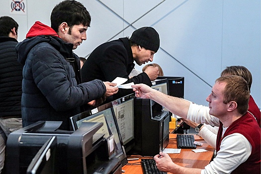 В Новосибирской области мигрантам запретили работать в двух сферах