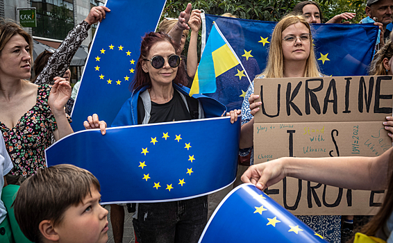 Во Франции назвали вступление Украины в ЕС бомбой замедленного действия