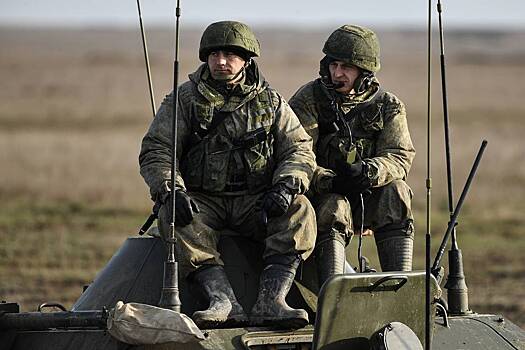 Жителей Крыма предупредили о военных учениях