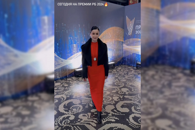 Журналистка Тина Канделаки пришла на премию в платье и жакете1