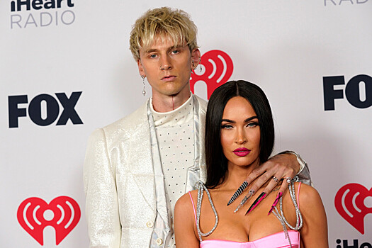 Актриса Меган Фокс и рэпер Machine Gun Kelly тайно возобновили роман