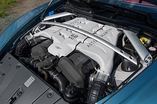 Aston Martin объяснил ставку на большие моторы V8 и V12