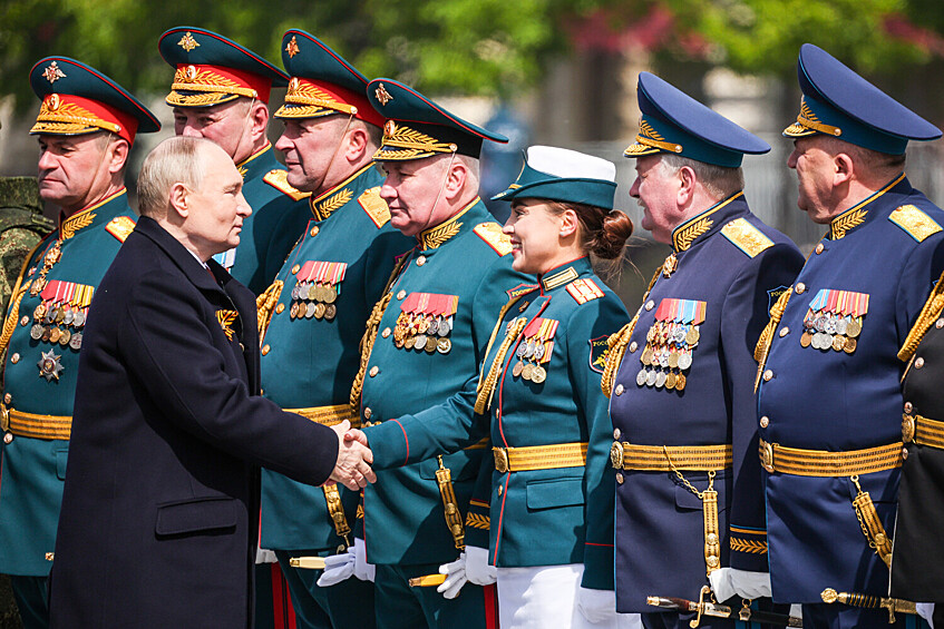 Владимир Путин на параде, посвященном 79-й годовщине Победы в Великой Отечественной войне, 9 мая 2024 года