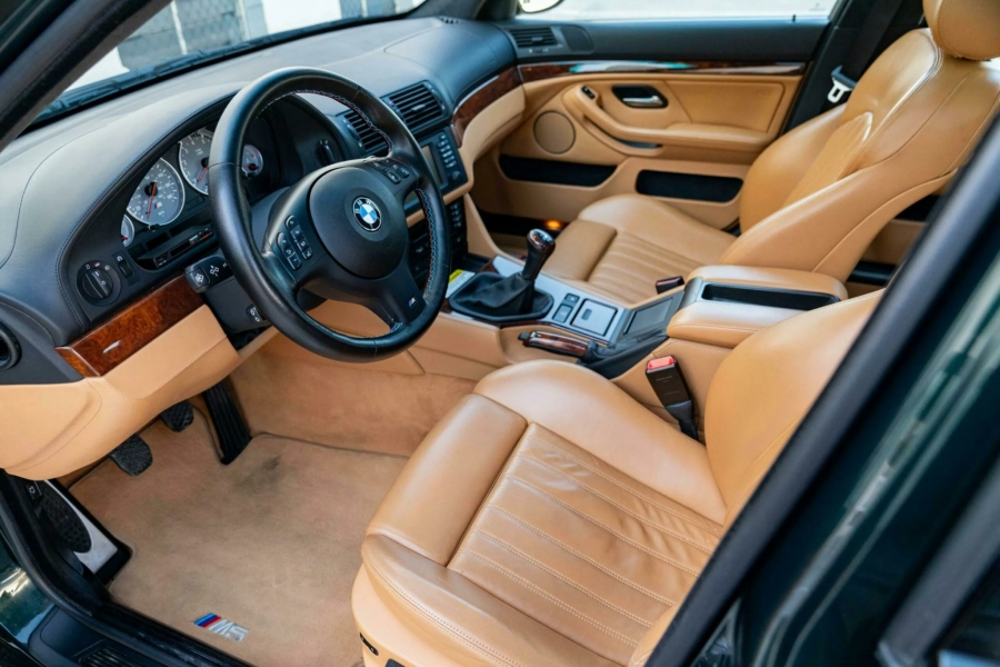 BMW M5 E39 с небольшим пробегом продали дороже новенького M32