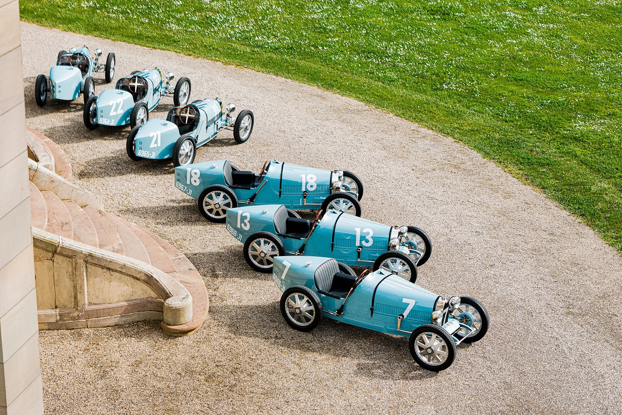 Bugatti сделала эксклюзивную версию детского спорткара Baby II1