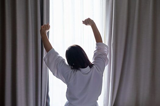 Ученые объяснили, почему нужно использовать затемненные шторы во время сна