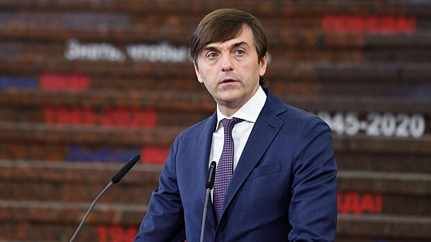 Кравцов прокомментировал скандал с досмотром на ЕГЭ в Воронеже