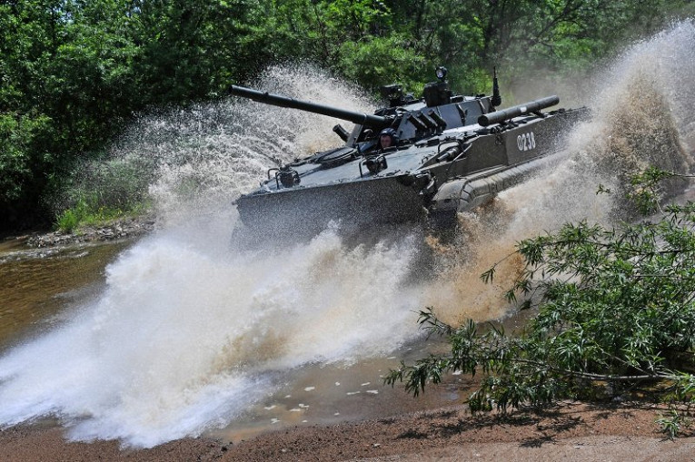 Какой легкий танк был старшим братом легендарной российской БМП-31