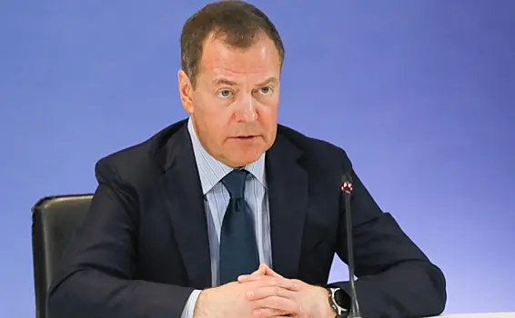Медведев ответил на слова главы МИД Польши о вмешательстве США в украинский конфликт