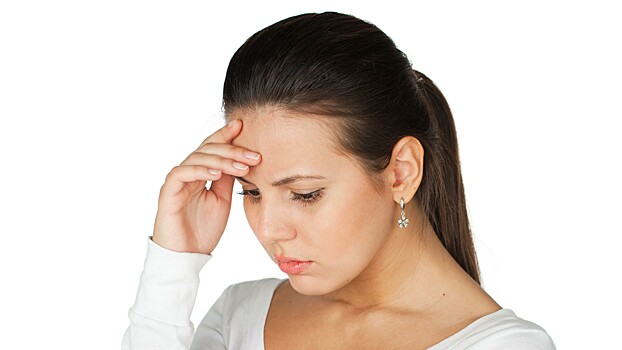 Терапевт объяснил метод «ТТТ», который помогает от мигрени