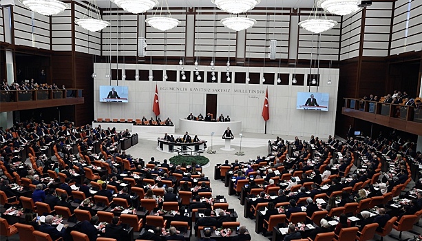 Парламент Турции введет жесткую экономию расходов