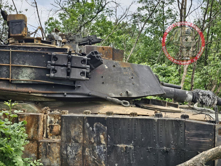 Повреждения пораженного 2-го мая M1A1SA Abrams показали крупным планом1