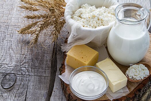 Пожилым россиянам посоветовали быть осторожными с молочными продуктами