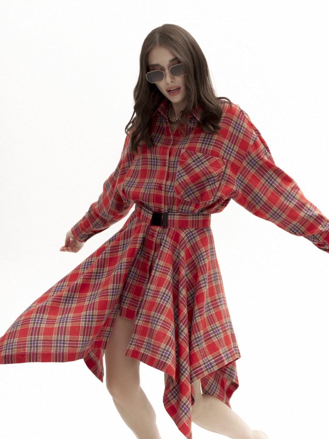 Привет романтике и свободе: российский бренд KSENIA KNYAZEVA представил летнюю коллекцию женской одежды 202410