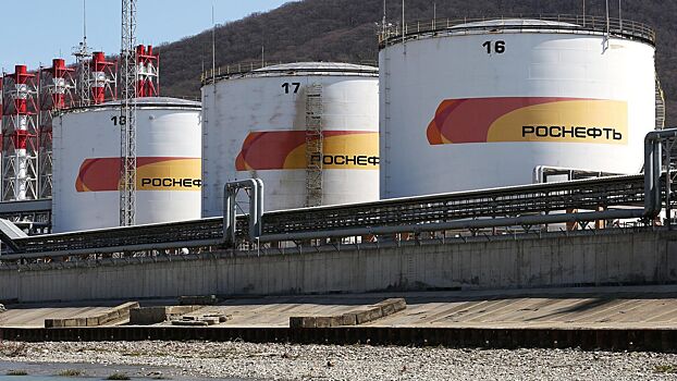 Reuters: Reliance договорилась о покупке нефти у "Роснефти" за рубли