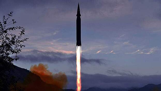 КНДР запустила около 10 баллистических ракет