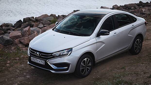 Водители жалуются на протекающие Lada Vesta