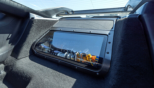 Ford Mustang GTD получил салонное окно для наблюдения за подвеской