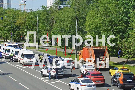 Шесть машин столкнулись на юго-востоке Москвы