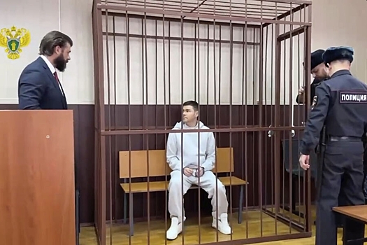 Суд оставил в СИЗО блогера Шабутдинова