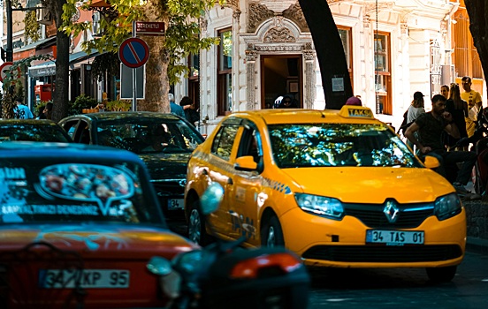 Таксисты в Турции требуют поднять цены