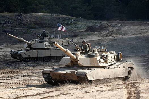 Трофейный танк Abrams привезли на Поклонную гору