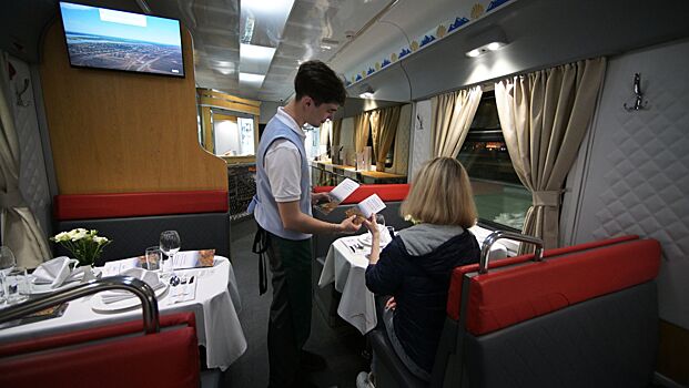 Туристы стали больше платить за доставку еды в поезд