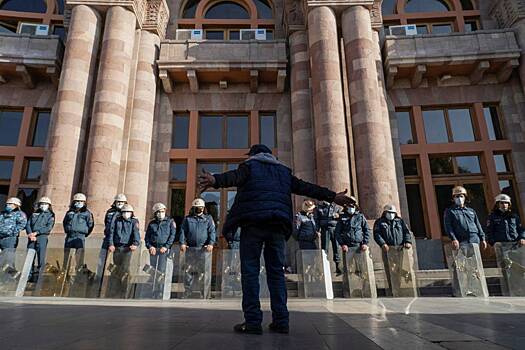 В Армении оценили возможный исход протестов в стране