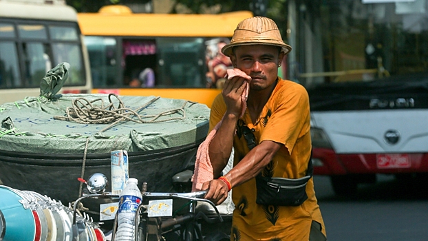 В Мьянме мужчинам призывного возраста запретили выезжать на заработки