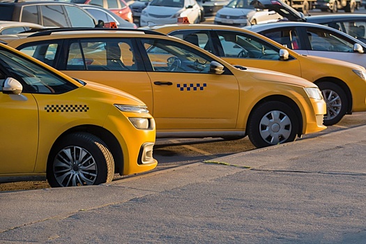 В России появились первые однодневные полисы ОСАГО для такси