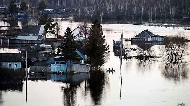 В Усть-Ишиме эвакуируют жителей 50 домов из-за угрозы подтопления