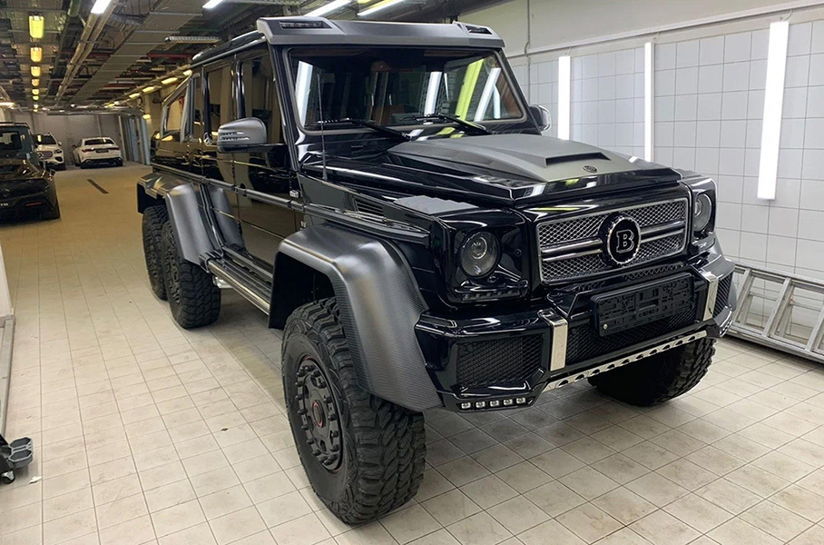 11-летний «Гелик» от Brabus продают в Москве за 150 миллионов рублей1