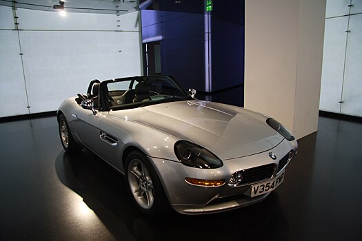 Вспоминаем забытую легенду – BMW Z8 Coupe