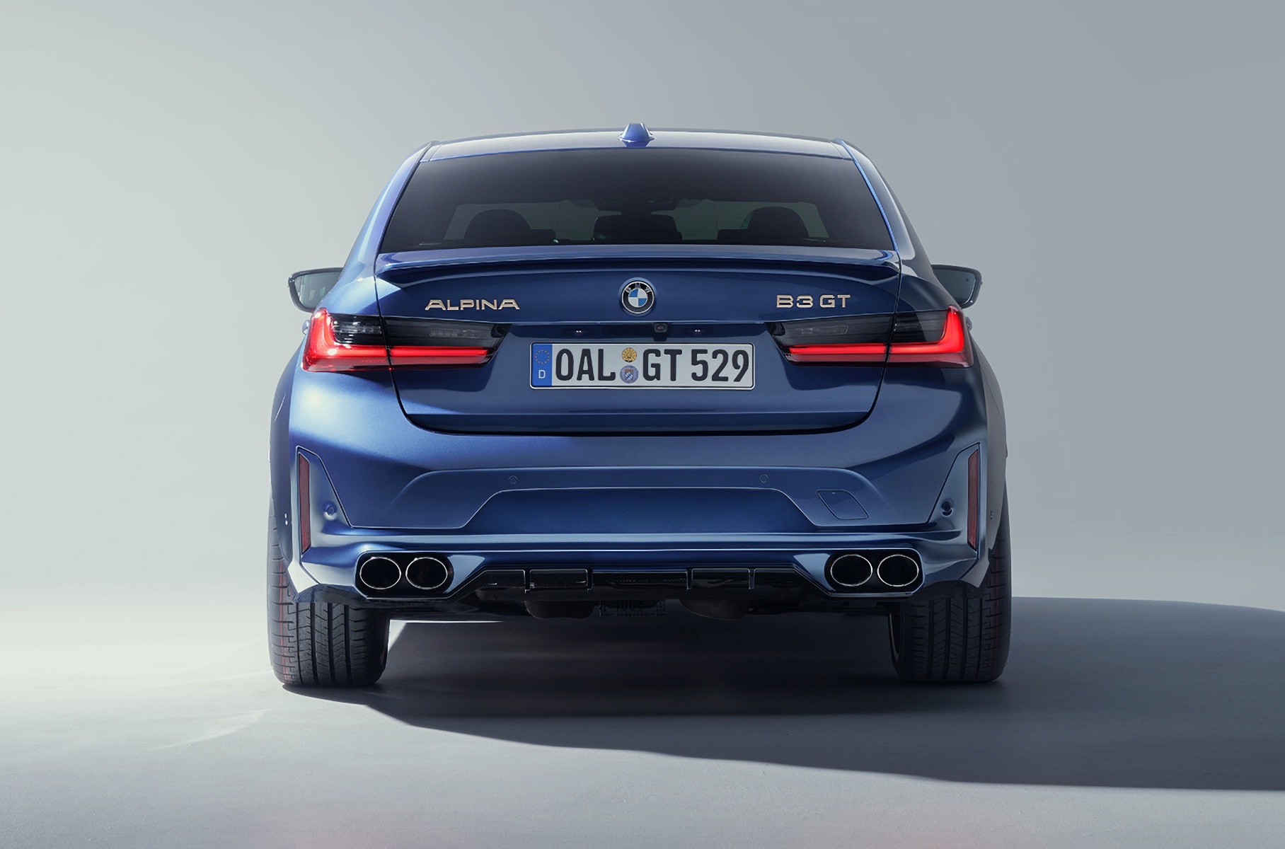 Быстрее BMW M3: представлены Alpina B3 GT и B4 GT1