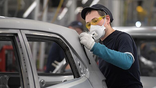 Бывший завод Hyundai в Петербурге выпустил 2,8 тыс. машин под брендом Solaris