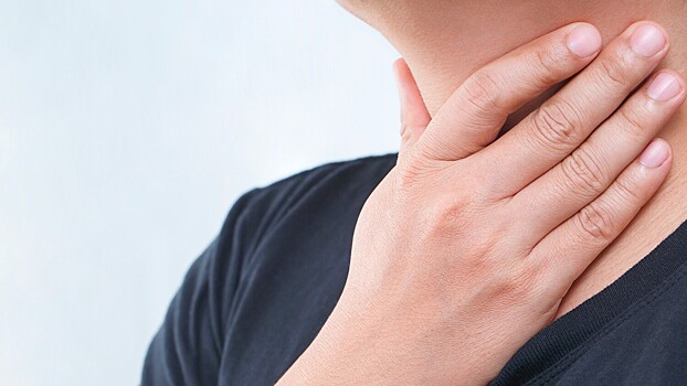 Эксперты рассказали, как лечить боли в горле, вызванные проблемами с желудком