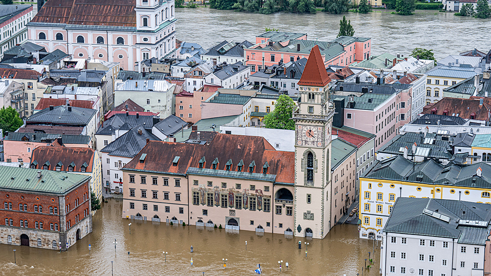 Историческая ратуша Пассау затоплена водами Дуная