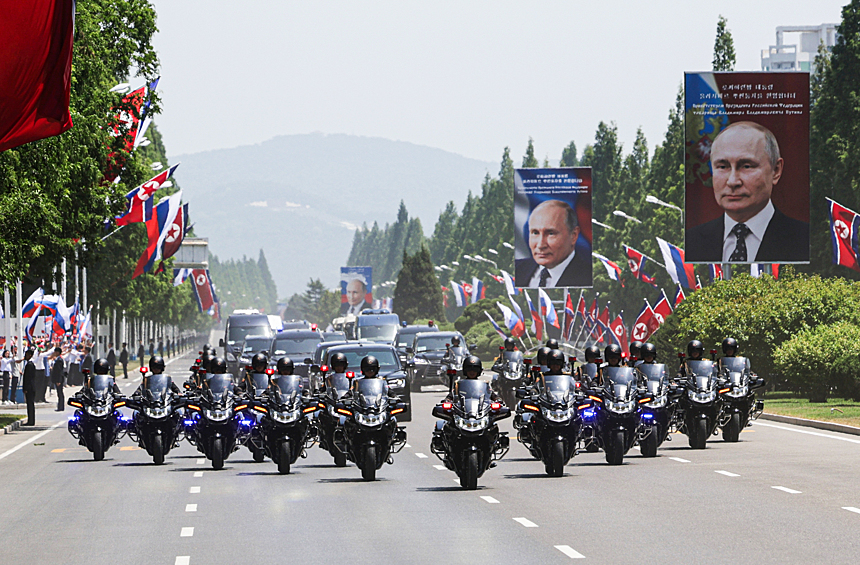 Кортеж президента РФ Владимира Путина в Пхеньяне